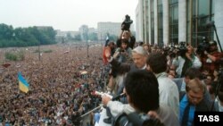 Выступление Бориса Ельцина на митинге в Москве, 20 августа, 1991 года